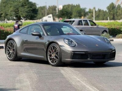 Porsche 911 Carrera S 3.0L (444 HP) Coupe