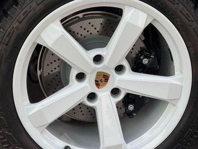 Porsche 911 Dakar 3.0L 2023 (475 HP) Coupe GERMAN SPEC NEAT AND CLEAN