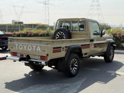Toyota Land Cruiser Pick Up 2025 GCC SPEC