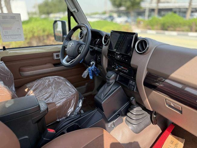 Toyota Land Cruiser Pick Up 2025 GCC SPEC