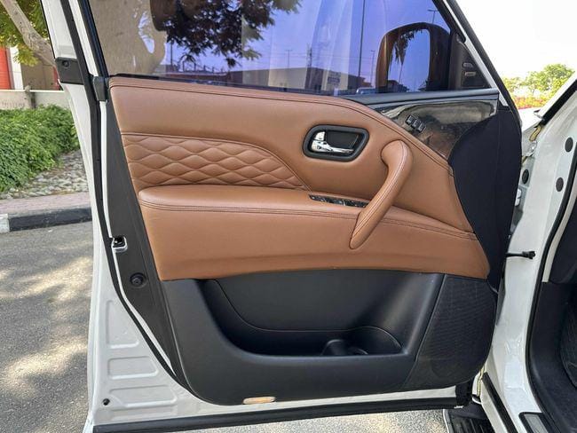 Infiniti QX80 Luxury 5.6L 2020 GCC SPEC NEAT AND CLEAN