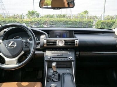 Lexus IS250 2015
