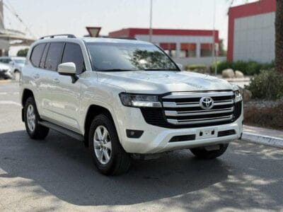 Toyota Land Cruiser GXR 3.5L 2022 GCC SPEC NEAT AND CLEAN