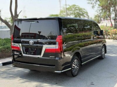 Toyota Granvia Premium 3.5L 2022 GCC SPEC