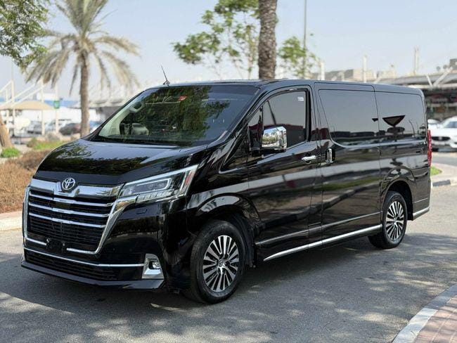 Toyota Granvia Premium 3.5L 2022 GCC SPEC