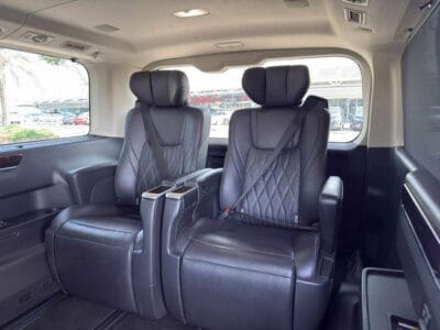 Toyota Granvia Premium 3.5L 2022 GCC SPEC