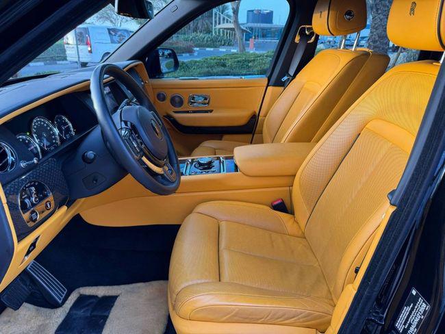 Rolls-Royce Cullinan BLACK BADGE 2022 GCC SPEC NEAT AND CLEAN