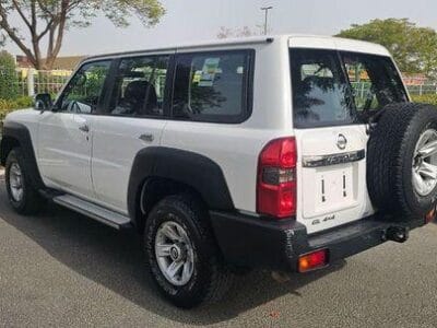 Nissan Patrol Safari GL 4.8L A/T 2019 (9 Seater)