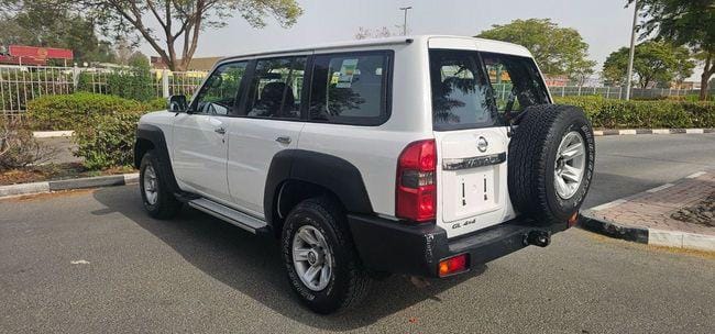 Nissan Patrol Safari GL 4.8L A/T 2019 (9 Seater)