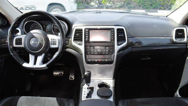 Jeep Grand Cherokee SRT 6.4 L V8 2013