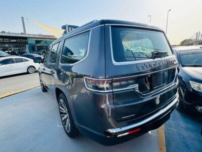 Jeep Grand Wagoneer Series III 3.0T 2023 GCC SPEC FULLY LOADED UNDER WARRANTY