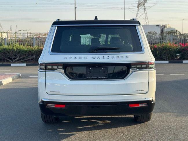 Jeep Grand Wagoneer Series III 3.0T 2023 GCC SPEC FULLY LOADED UNDER WARRANTY