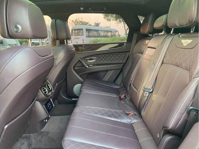 Bentley Bentayga Std 2017 GCC SPEC NEAT AND CLEAN