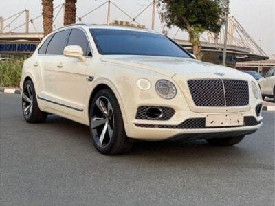 Bentley Bentayga Std 2017 GCC SPEC NEAT AND CLEAN
