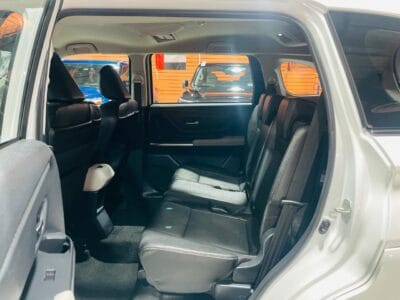 Toyota Veloz White 2024
