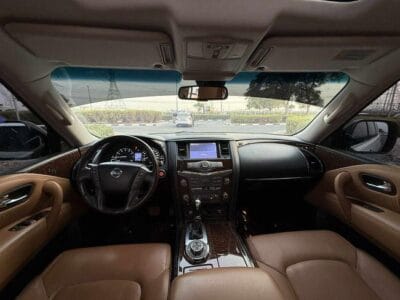 Nissan Patrol LE Platinum 5.6L 2017 GCC SPEC NEAT AND CLEAN LESS KILOMETER