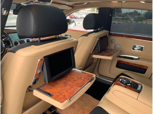 Rolls-Royce Ghost EWB 6.6L 2016 GCC SPEC NEAT AND CLEAN