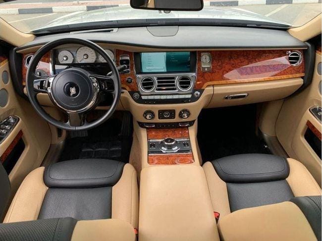 Rolls-Royce Ghost EWB 6.6L 2016 GCC SPEC NEAT AND CLEAN