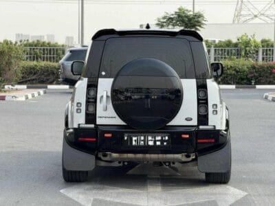 Land Rover Defender P400 90 X 3.0L 2021 (6 Seater) GCC SPEC UNDER WARRANTY NEAT AND CLEAN