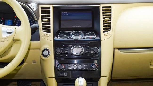 Infiniti QX70 3.7 2014