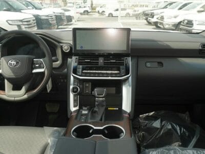 Toyota Land Cruiser VX3.3 2025
