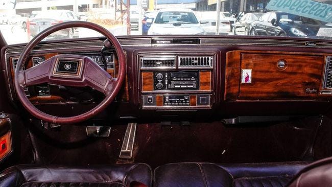 Cadillac Brougham 5.0 L 1989