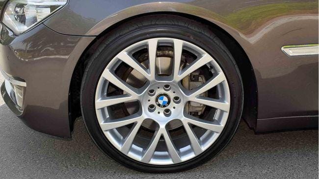 BMW 730Li Li 2013