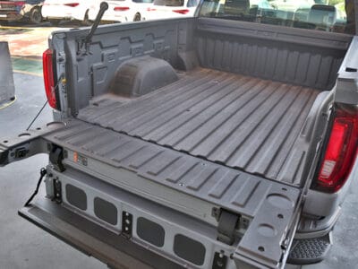 GMC Sierra 2024/ 5.3L V8 AT4 Regular Cab (AWD) 3 Years Warranty&Service. For Local Registration +5%