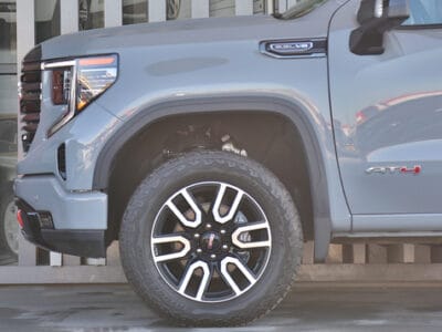 GMC Sierra 2024/ 5.3L V8 AT4 Regular Cab (AWD) 3 Years Warranty&Service. For Local Registration +5%