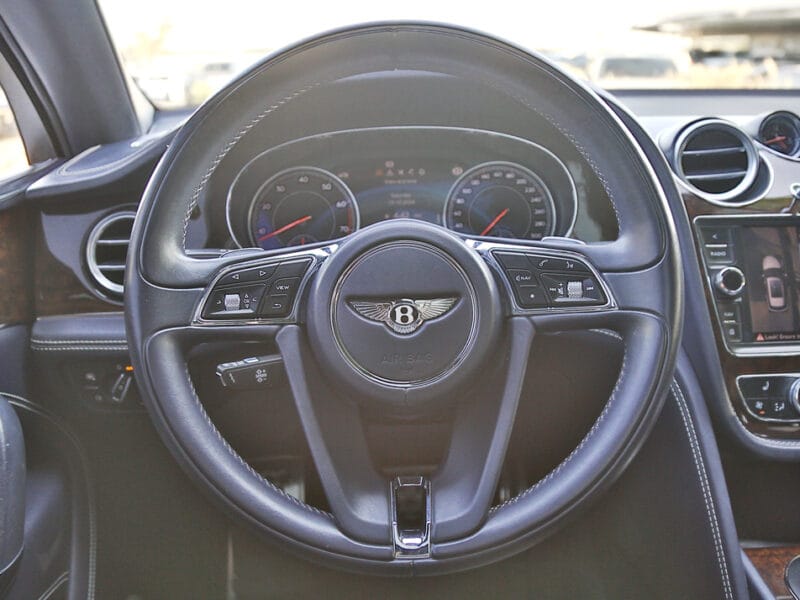 Bentley Bentayga 2017 Perfect inside out