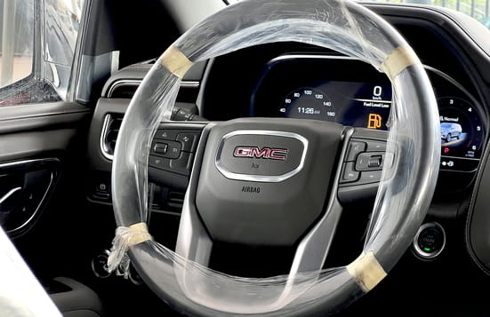 GMC Yukon SLE 2024