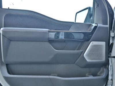 Ford F 150 LIGHTNING Platinum AWD Electric 2023 - Local Registration +10%