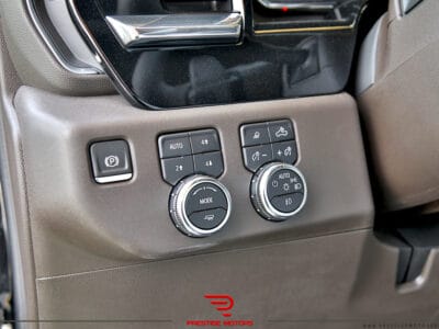 GMC Sierra Elevation 1500 CREWCAB 4WD 5.3 GCC 2024 For Local Registration +5%