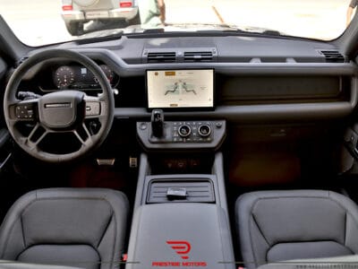 Land Rover Defender 2023