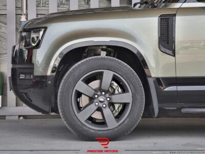 Land Rover Defender P400 110 First Edition 2021