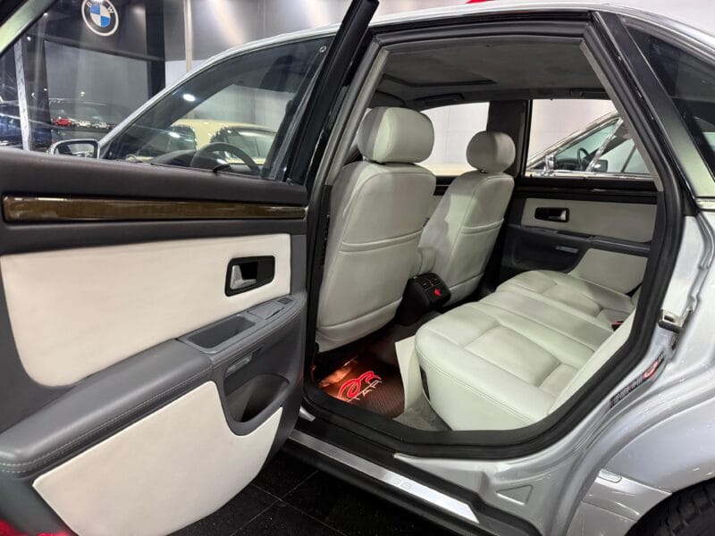 2001 Audi S8