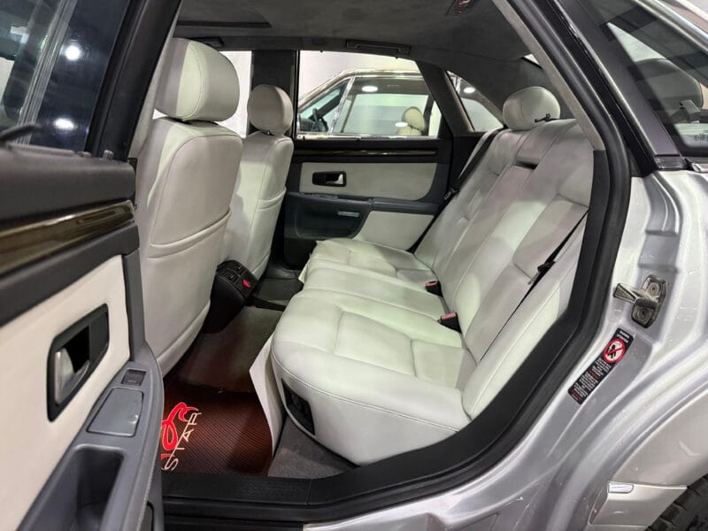 2001 Audi S8