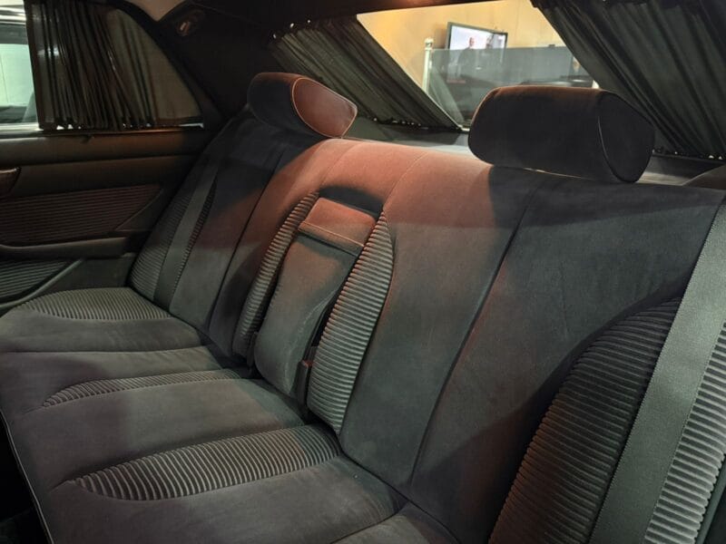 1991 Mercedes-Benz 560 SEL