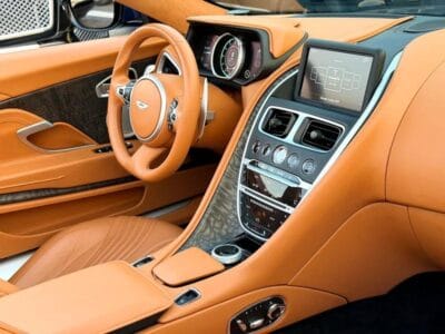 Aston Martin DB11 V8 Volante