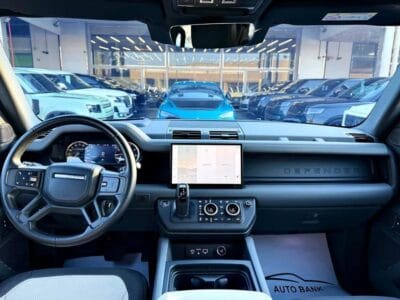 2023 Land Rover Defender 110 SE