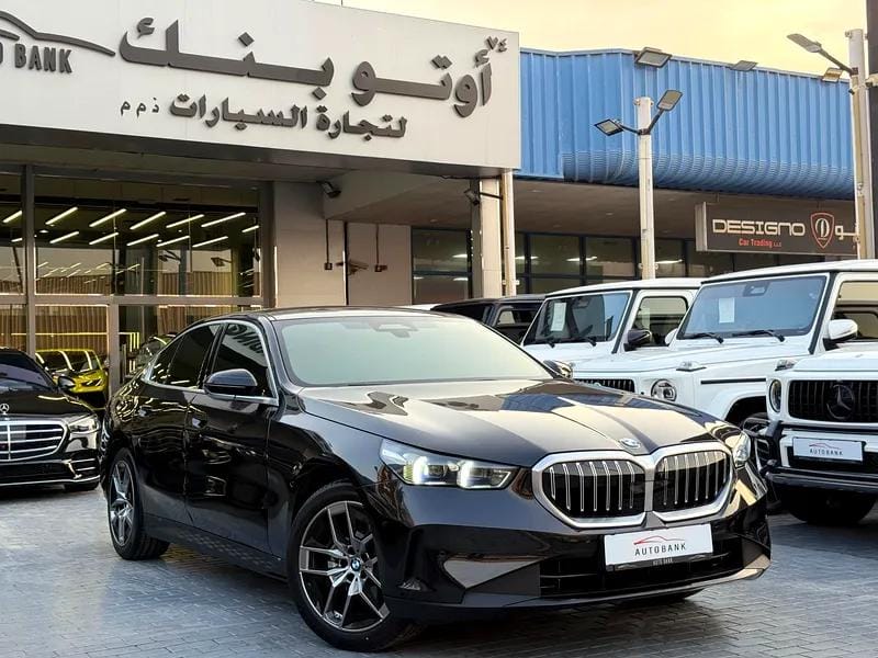 2024 BMW 5-Series 520i