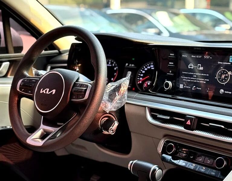 2023 Kia K5 GT-Line