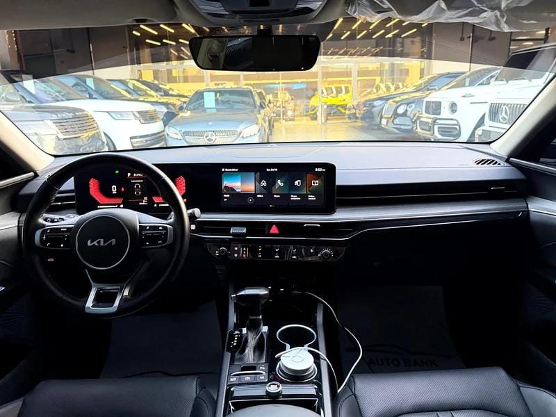 2024 Kia K5 GT-Line