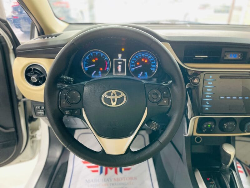 Toyota Corolla White 2017