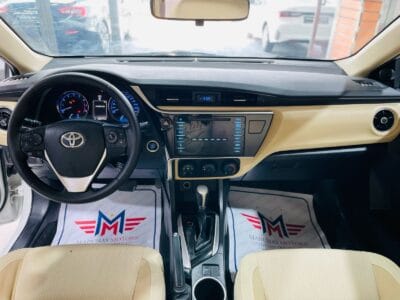 Toyota Corolla White 2017