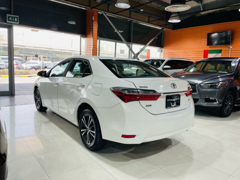 Toyota Corolla White 2017