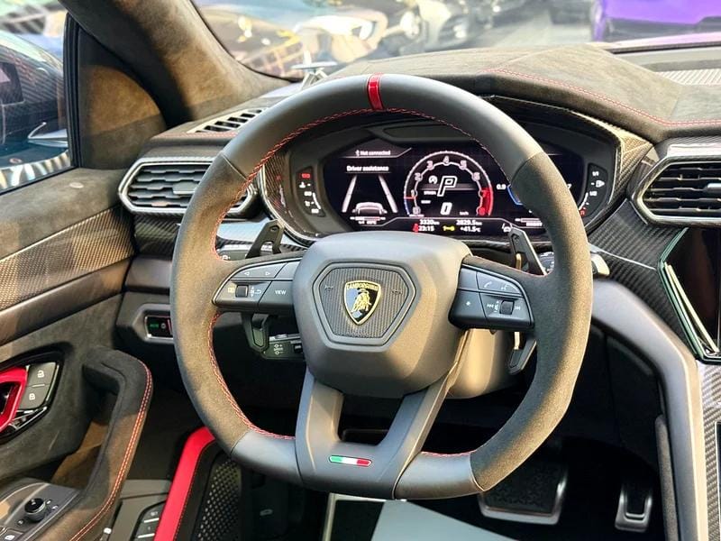 2024 Lamborghini Urus Performante