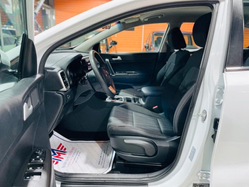 Kia Sportage White 2021