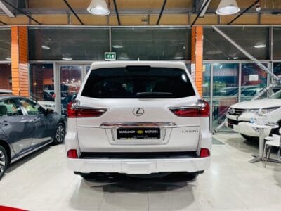 Lexus Lx570 White 2021