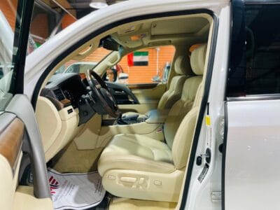 Lexus Lx570 White 2021